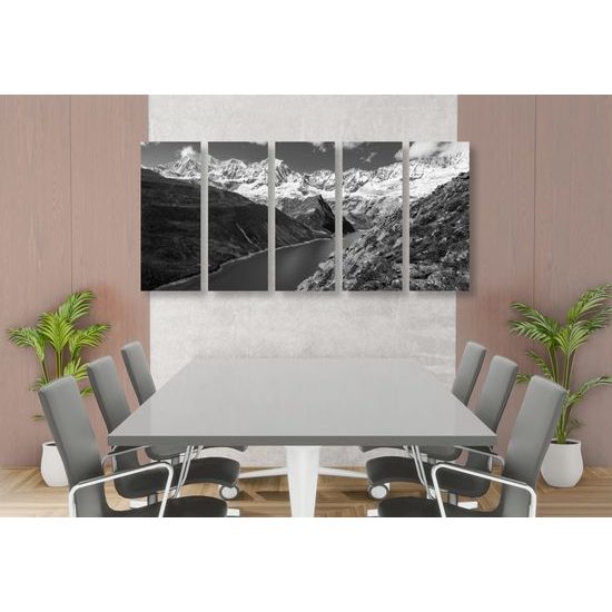 5-dielny obraz tiahle pleso v národnom parku v čiernobielom prevedení