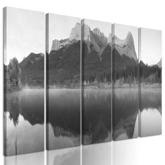 5-dielny obraz majestátna hora v čiernobielom prevedení