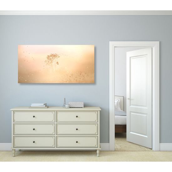 Obraz žena užívajúca si babie leto