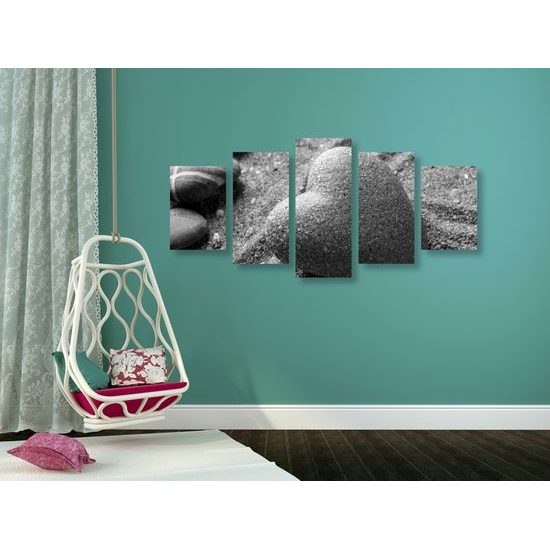 5-dielny obraz Zen kameň ako znak lásky v čiernobielom prevedení