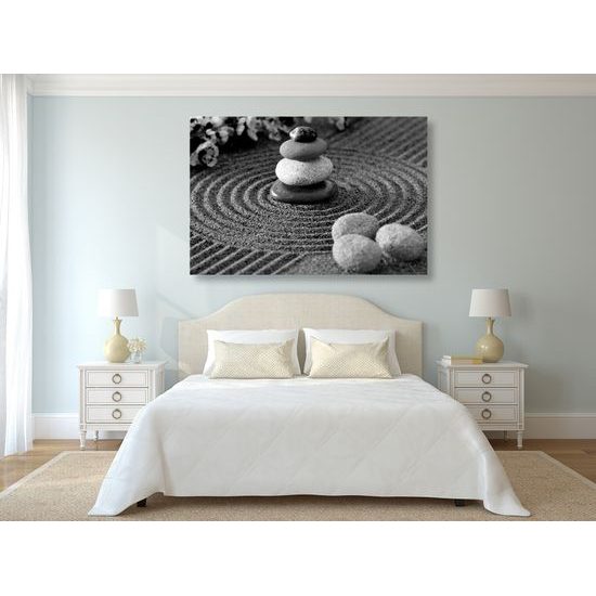 Obraz ukľudňujúca Zen svätyňa v čiernobielom prevedení