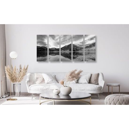 5-dielny obraz jazero medzi horami v čiernobielom prevedení