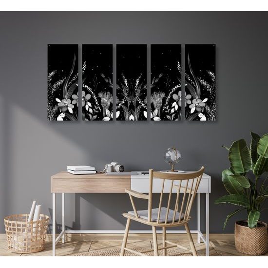 5-dielny obraz lúka plná kvetov v čiernobielom prevedení
