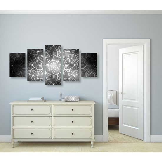 5-dielny obraz Mandala s vesmírnym pozadím v čiernobielom prevedení