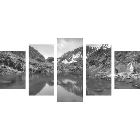 5-dieny obraz nedotknuté vysohorské pleso v čiernobielom prevedení
