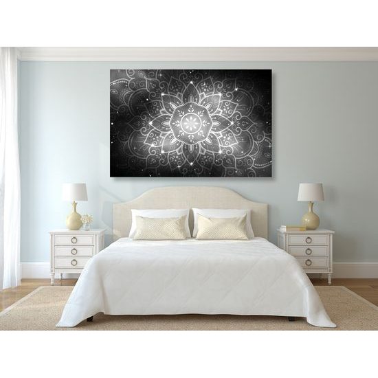 Obraz Mandala s vesmírnym pozadím v čiernobielom prevedení