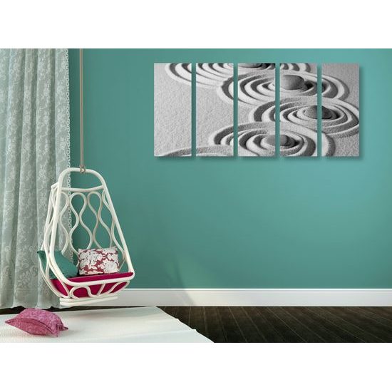 5-dielny obraz plážové zátišie s Zen kameňmi v čiernobielom prevedení