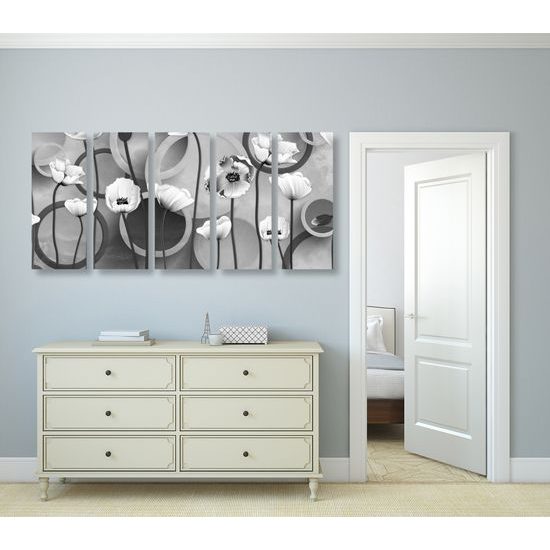 5-dielny obraz kvety na zaujímavom pozadí v čiernobielom prevedení