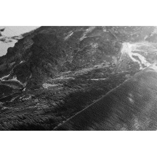 Obraz pleso v Tatrách v čiernobielom prevedení