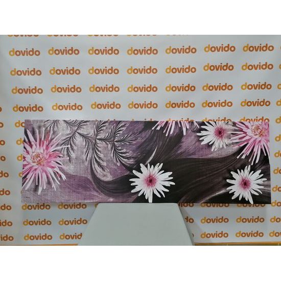 Obraz nádherné kvety s tajomným pozadím