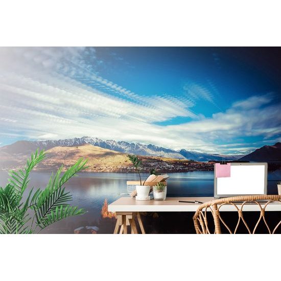 Fototapeta dedina na úpätí hôr