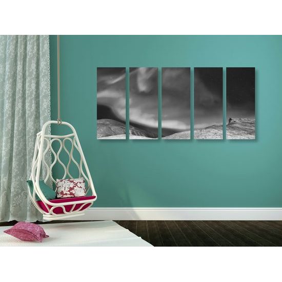 5-dielny obraz polárna žiara v čiernobielom prevedení