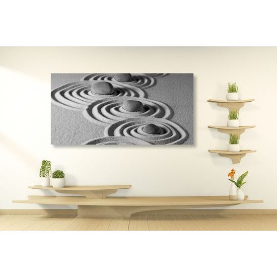 Obraz plážové zátišie s Zen kameňmi v čiernobielom prevedení