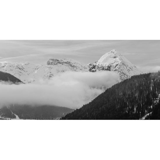 Obraz pohľad na zasnežené kopce v čiernobielom prevedení