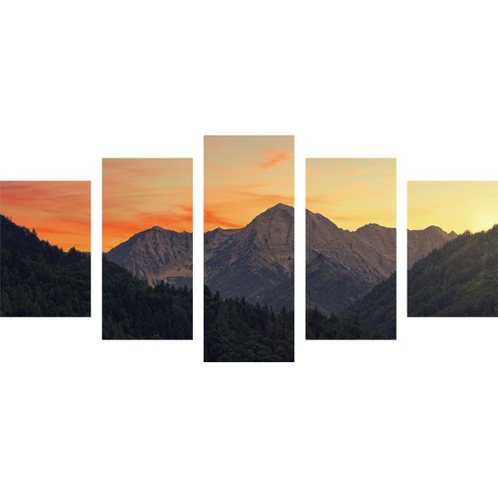 5-dielny obraz krása horského štítu v čiernobielom prevedení