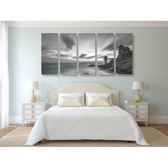 5-dielny obraz slnko zapadajúce za maják v čiernobielom prevedení