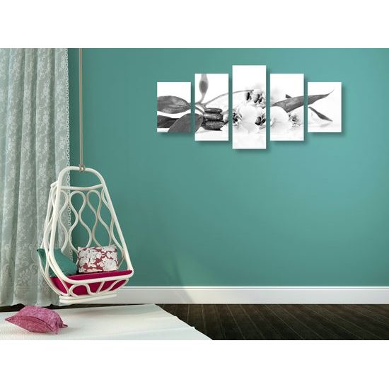 5-dielny obraz ukľudňujúce Zen zátišie s kvetmi orchidei v čiernobielom prevedení