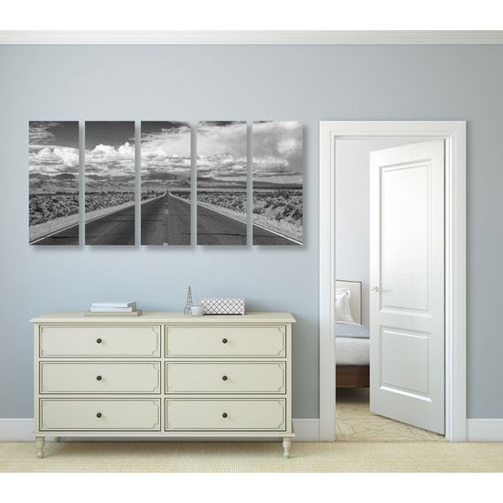 5-dielny obraz cesta pušťou v čiernobielom prevedení