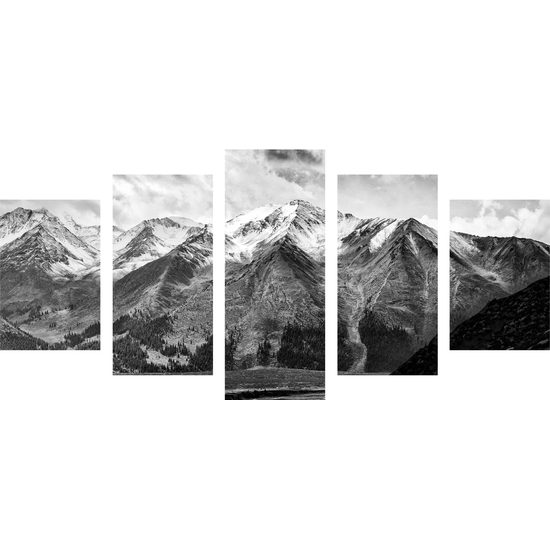 5-dielny majestátne hory v čiernobielom prevedení