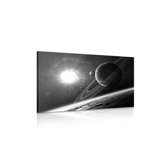 Obraz planéty v tajuplnom vesmíre v čiernobielom prevedení