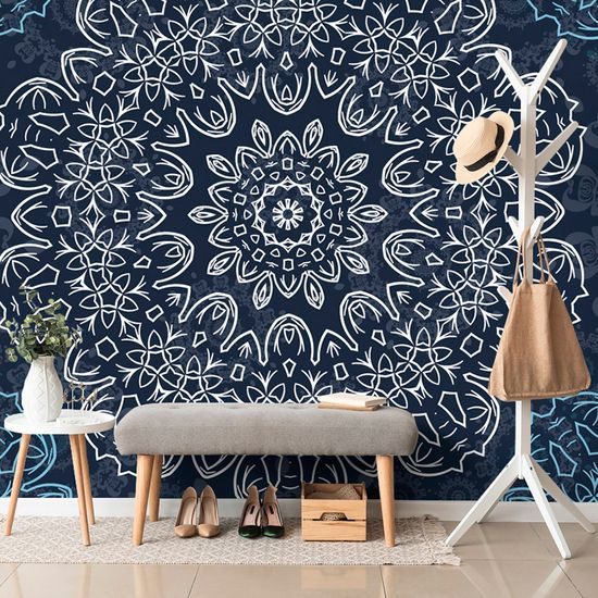Tapeta snehobiela Mandala s tmavo-modrým pozadím