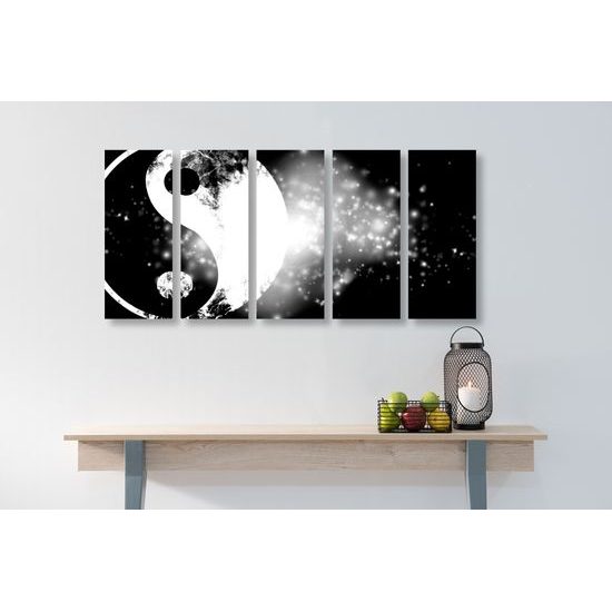 5-dielny obraz protiklady v čiernobielom prevedení