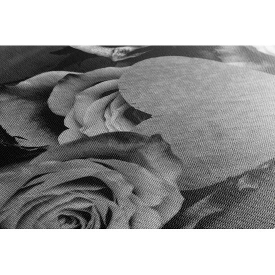 Obraz nádherné žlté ruže v čiernobielom prevedení