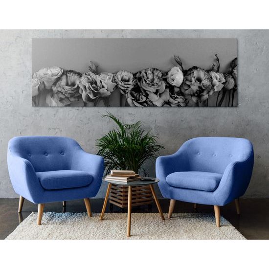 Obraz kvitnúce kvety v čiernobielom prevedení