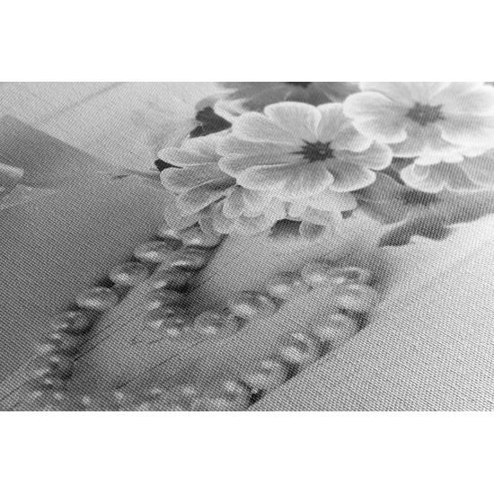 Obraz luxusné zátišie v čiernobielom prevedení