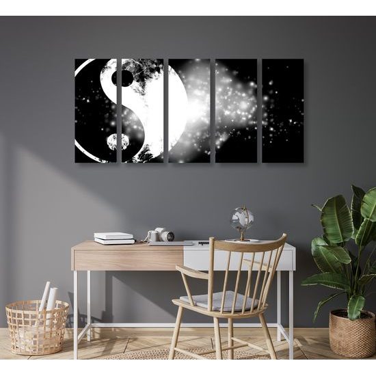 5-dielny obraz protiklady v čiernobielom prevedení