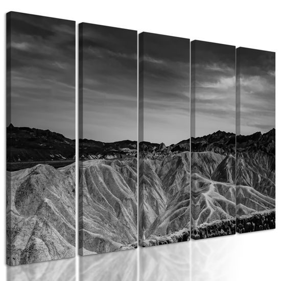 5-dielny obraz americké údolie smrti v čiernobielom prevedení