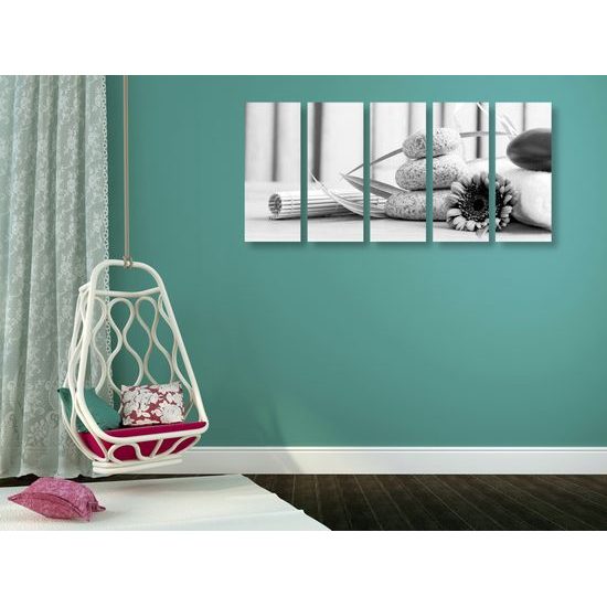 5-dielny obraz zátišie s prvkami Feng Shui v čiernobielom prevedení