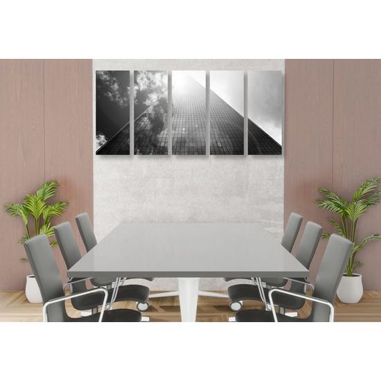 5-dielny obraz krása modernej architektúry v čiernobielom prevedení