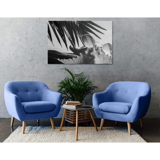 Obraz slnečné okuliare na morskej hviezdici v čiernobielom prevedení