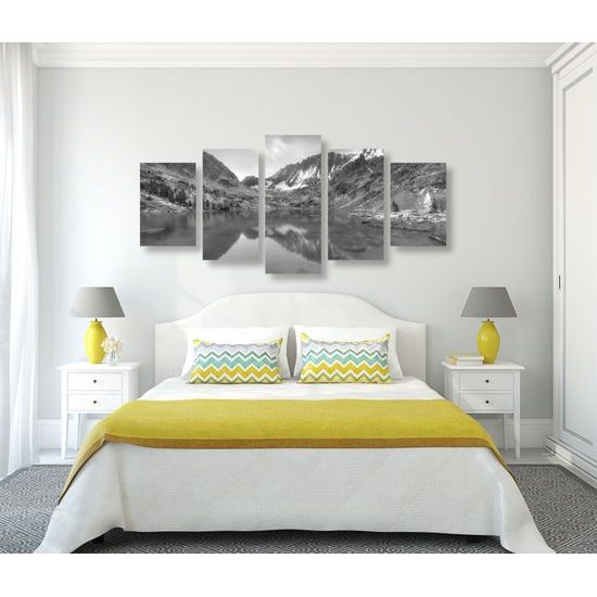 5-dieny obraz nedotknuté vysohorské pleso v čiernobielom prevedení