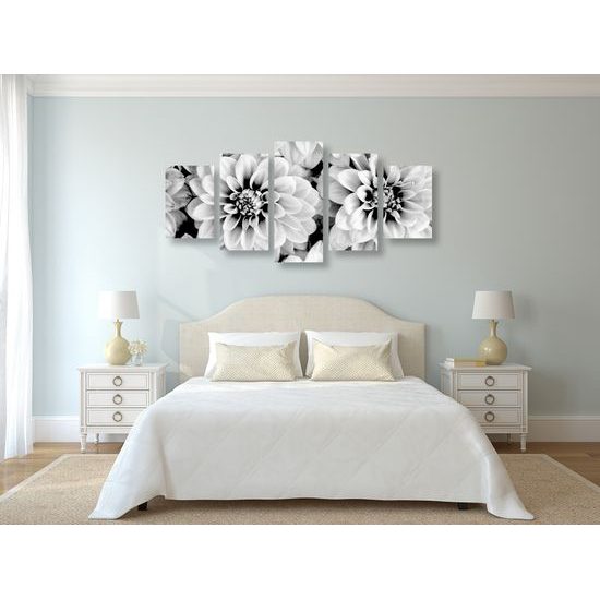 5-dielny obraz jemné rozkvitnuté dálie v čiernobielom prevedení