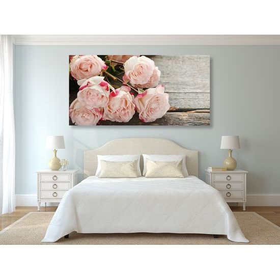 Obraz ruže na drevenom podklade