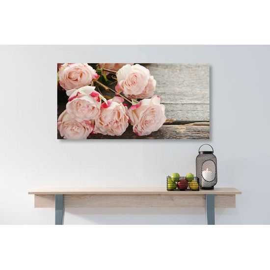 Obraz ruže na drevenom podklade