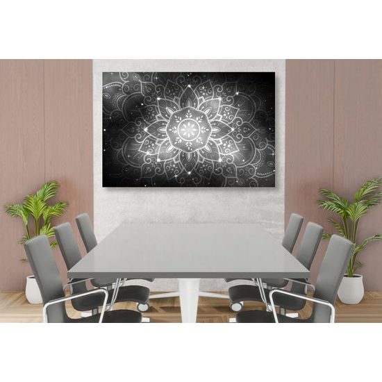 Obraz Mandala s vesmírnym pozadím v čiernobielom prevedení