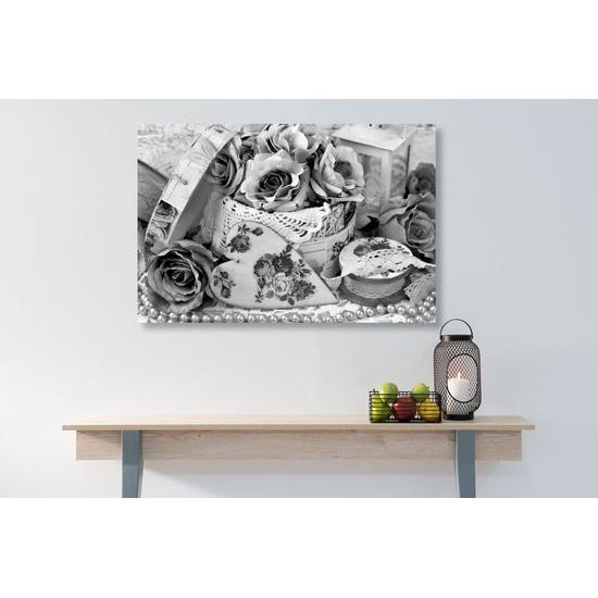 Obraz zátišie plné ruží v čiernobielom prevedení