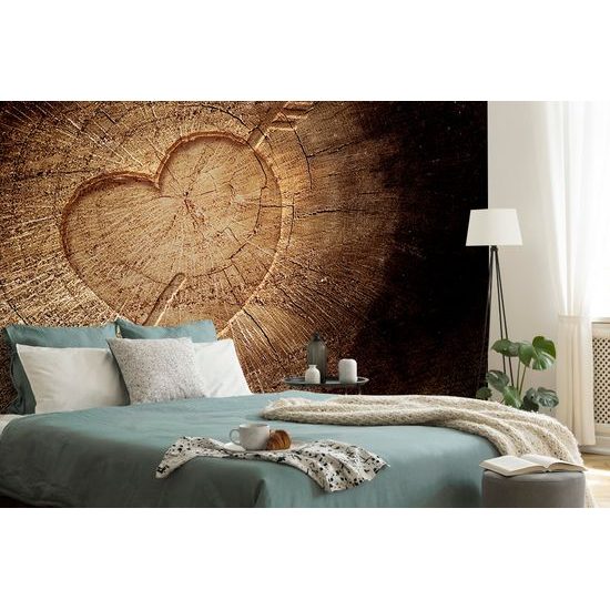 Samolepiaca fototapeta srdce so šípom na pni