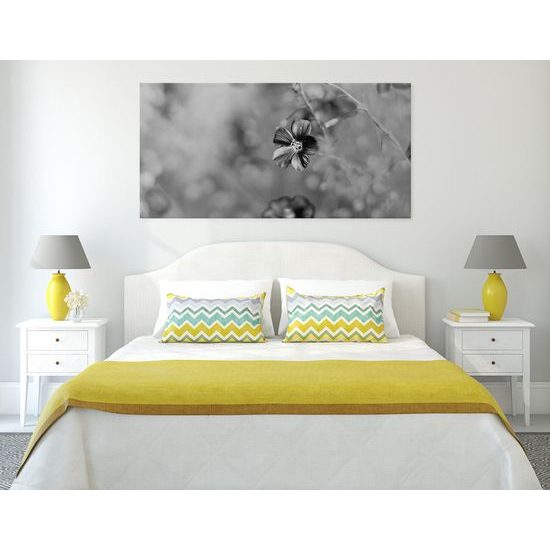 Obraz jarný kvietok v čiernobielom prevedení
