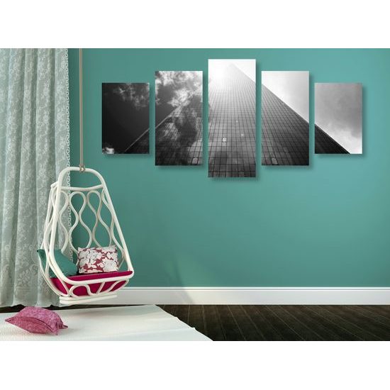5-dielny obraz krása modernej architektúry v čiernobielom prevedení