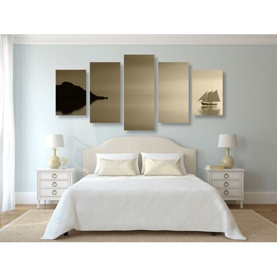 5-dielny obraz loďka na šírom mori v sépiovom prevedení