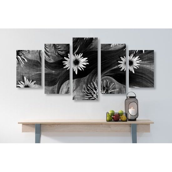 5-dielny obraz nádherné kvety s tajomným pozadím v čiernobielom prevedení