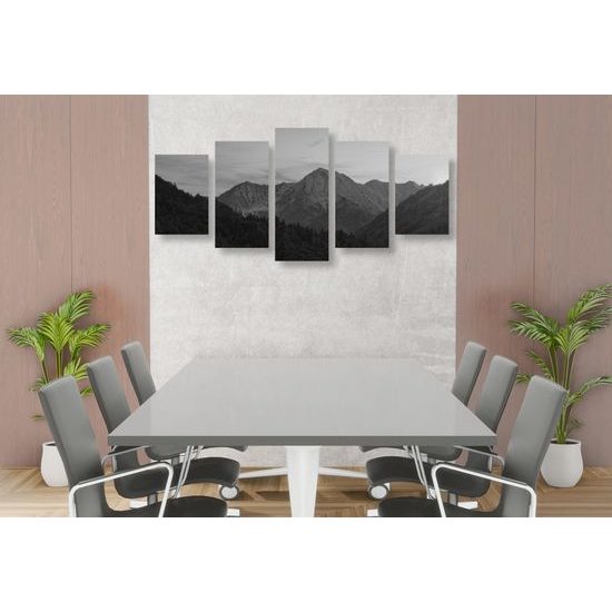 5-dielny obraz krása horského štítu v čiernobielom prevedení