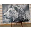 Obraz nádherný lev v černobílém provedení
