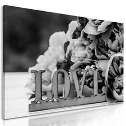 Obraz nápis Love s pozadím tvořeným pivoniemi v černobílém provedení
