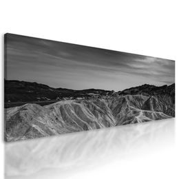 Obraz americké údolí smrti v černobílém provedení