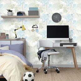 Tapeta jemné listy monstery na světlém pozadí